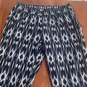 Athleta Blue and White Patterned Pants